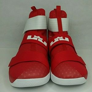 NIKE LeBron. Soldier 10 TB Promo